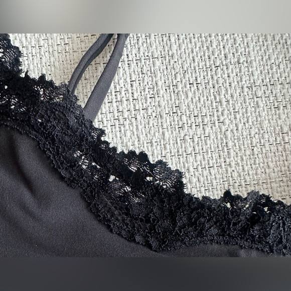 SKIMS Fits Everybody Lace Scoop Bralette in Onyx size XXS - Picture 11 of 13